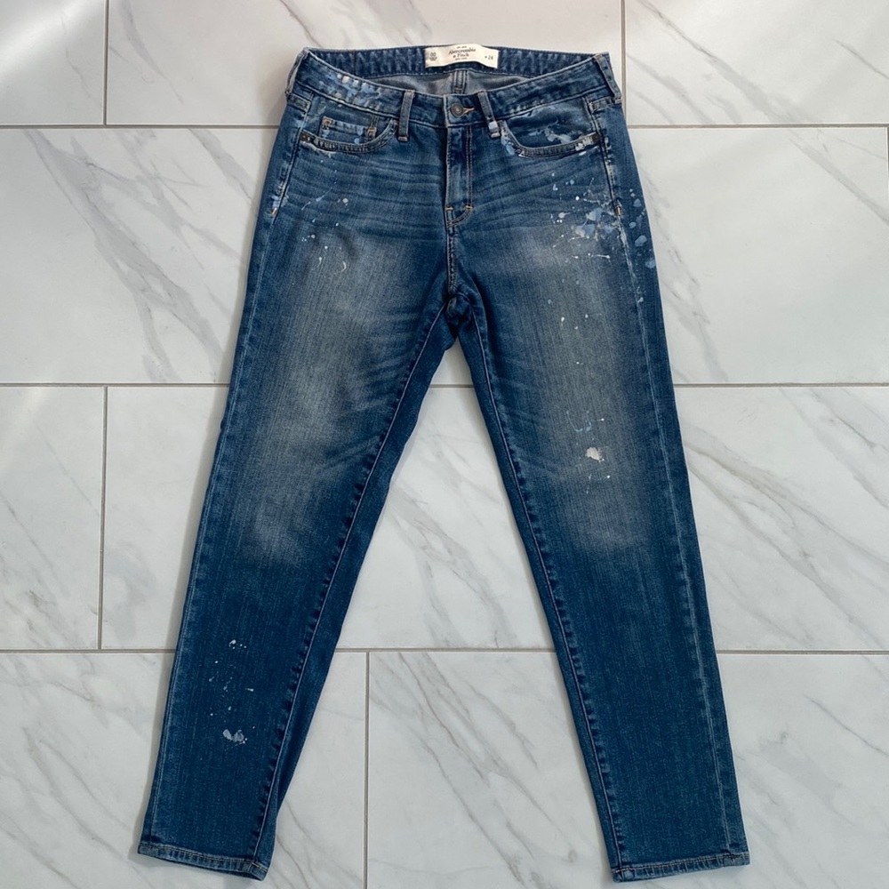 Abercrombie& Fitch cropped Jean - mid waisted